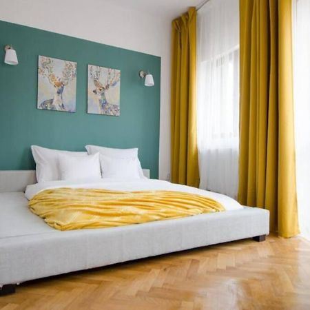 Stylized And Modern Apartment In Bucharest Bucareste Exterior foto