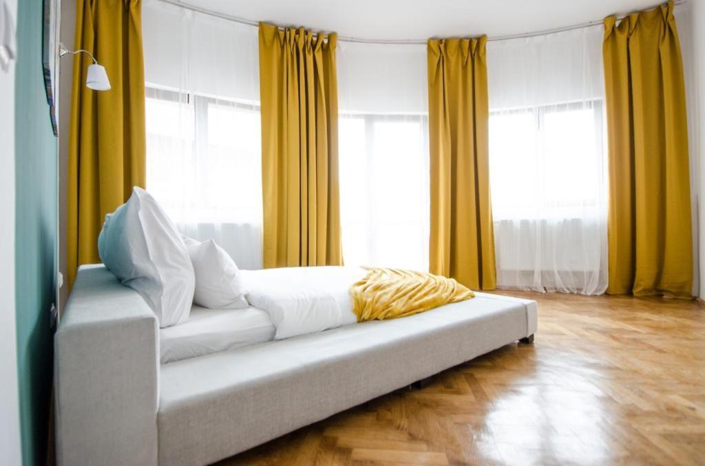 Stylized And Modern Apartment In Bucharest Bucareste Exterior foto